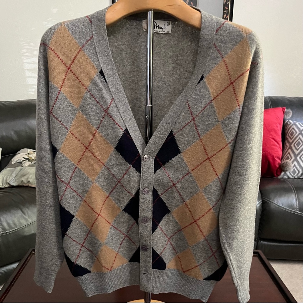 Vintage Men’s Pringle Gray and Tan Argyle Cardigan